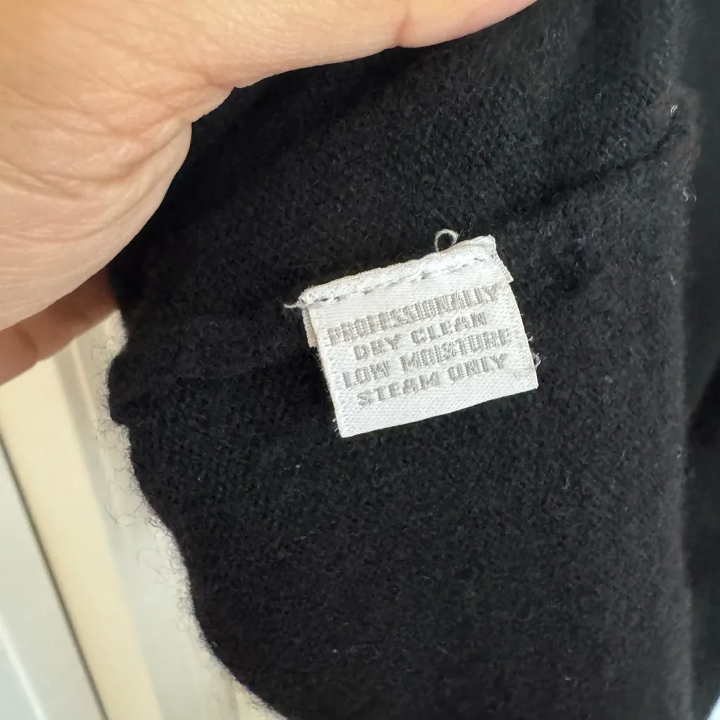 Charter Club black 2 ply cashmere Henley sweater size medium - Image 6