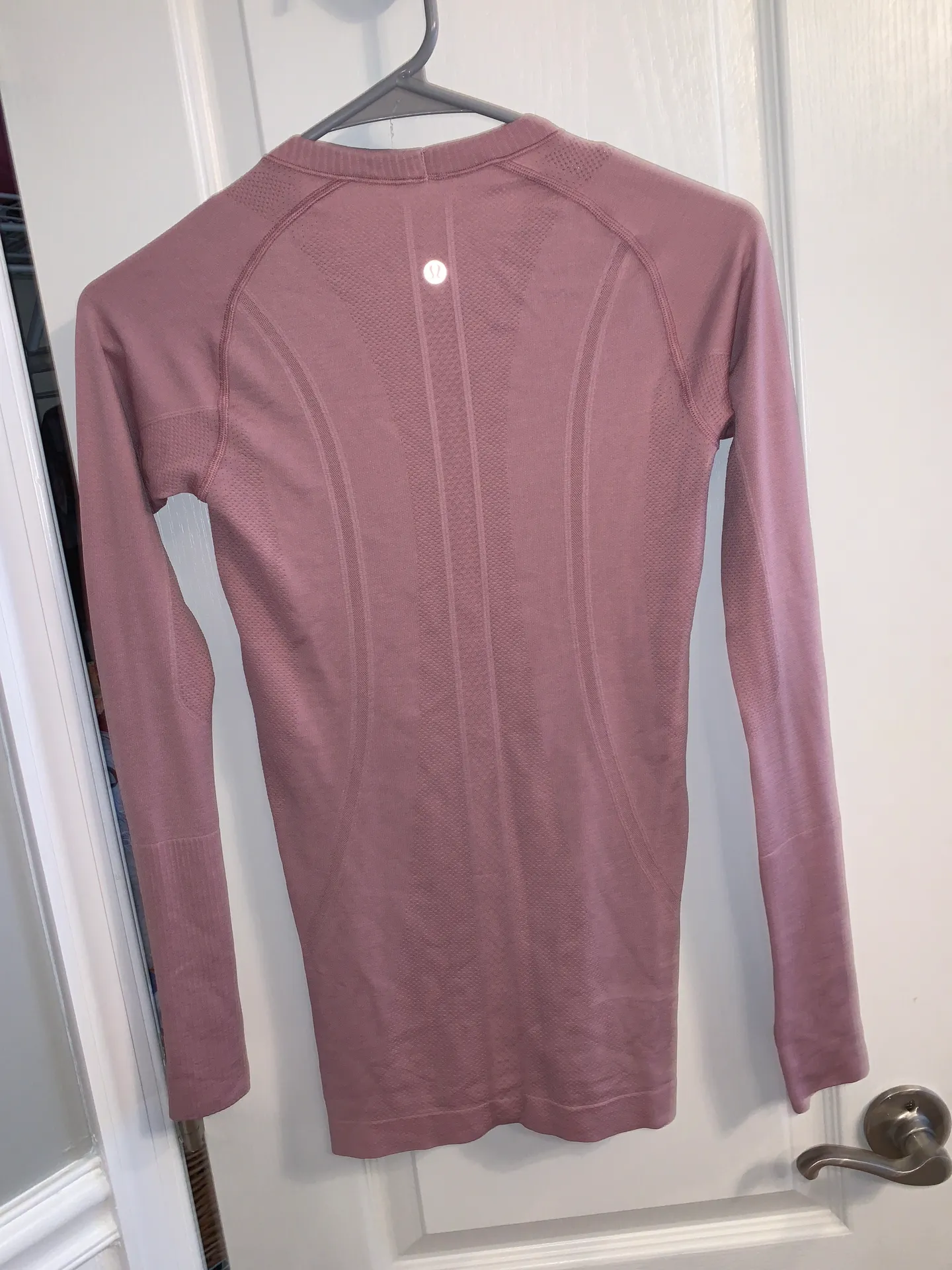 Lululemon Swiftly Tech Long Sleeve - Image 3