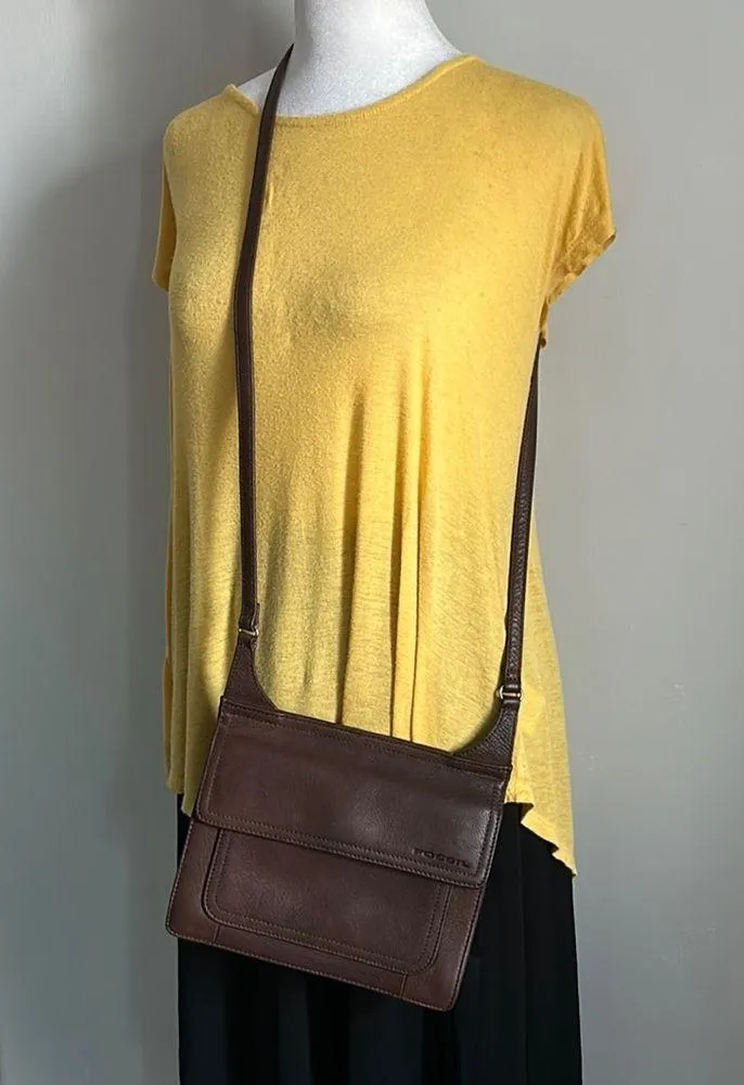 Fossil Vintage Brown Leather Minimalist Crossbody Bag Purse with Multi Pockets - Image 2