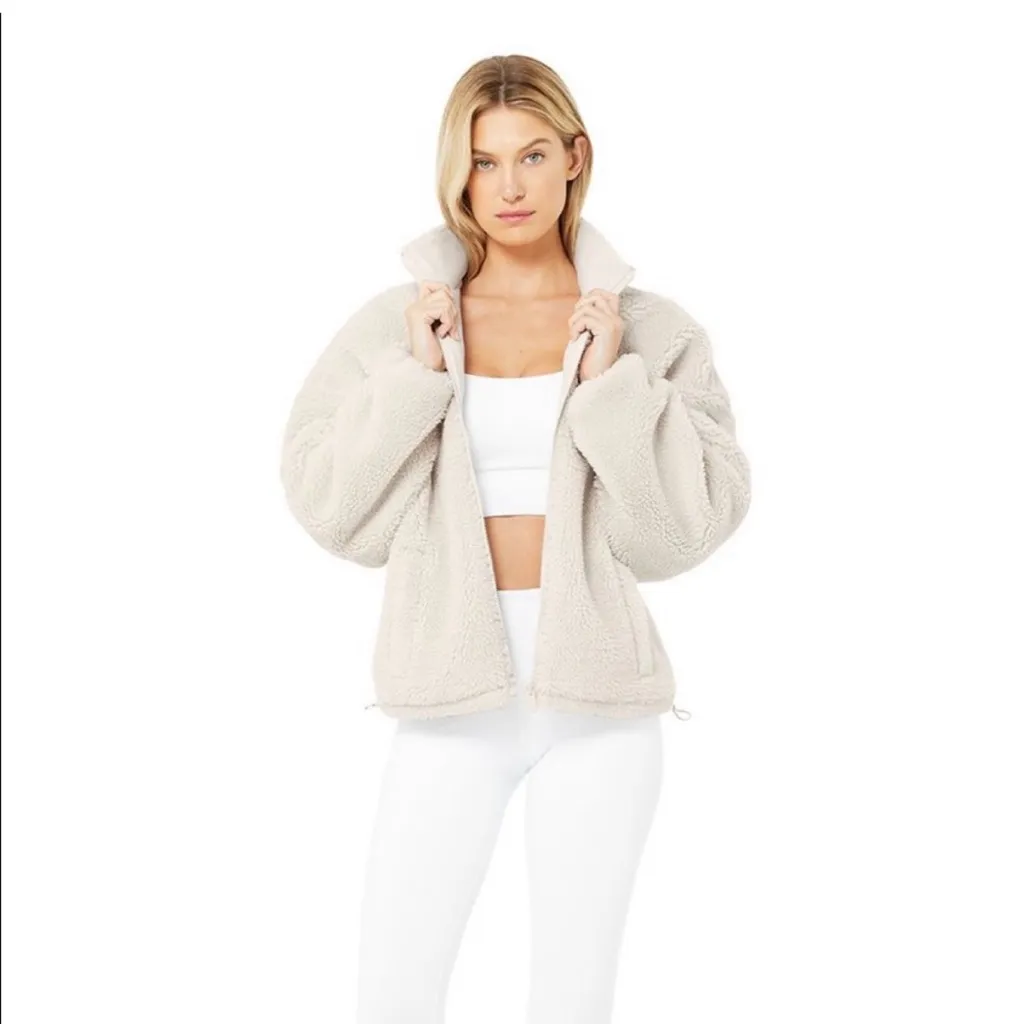 Alo Yoga Flurry Sherpa Jacket Bone Size Medium - Image 4