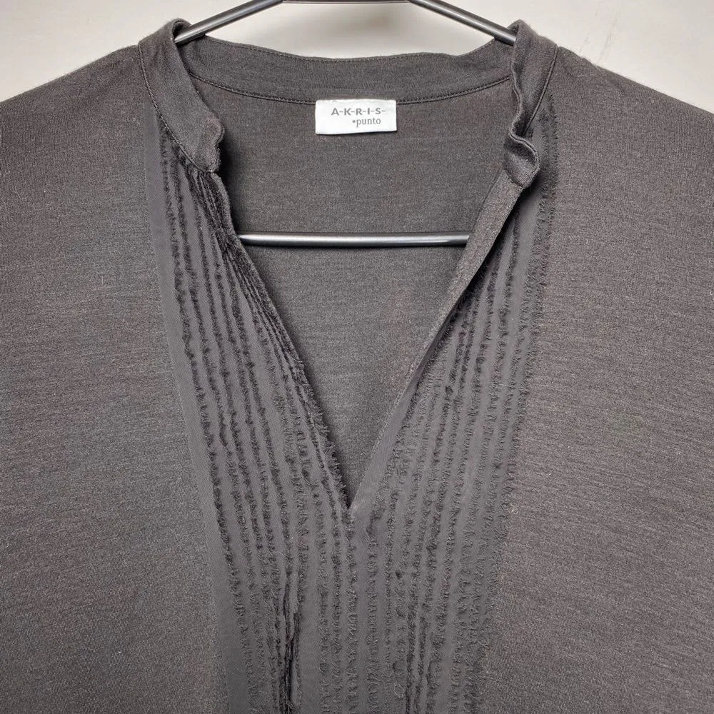 Akris Punto | Ruffle Front Split V-Neck Short Sleeve Tee Blouse Black Size 10 - Image 5