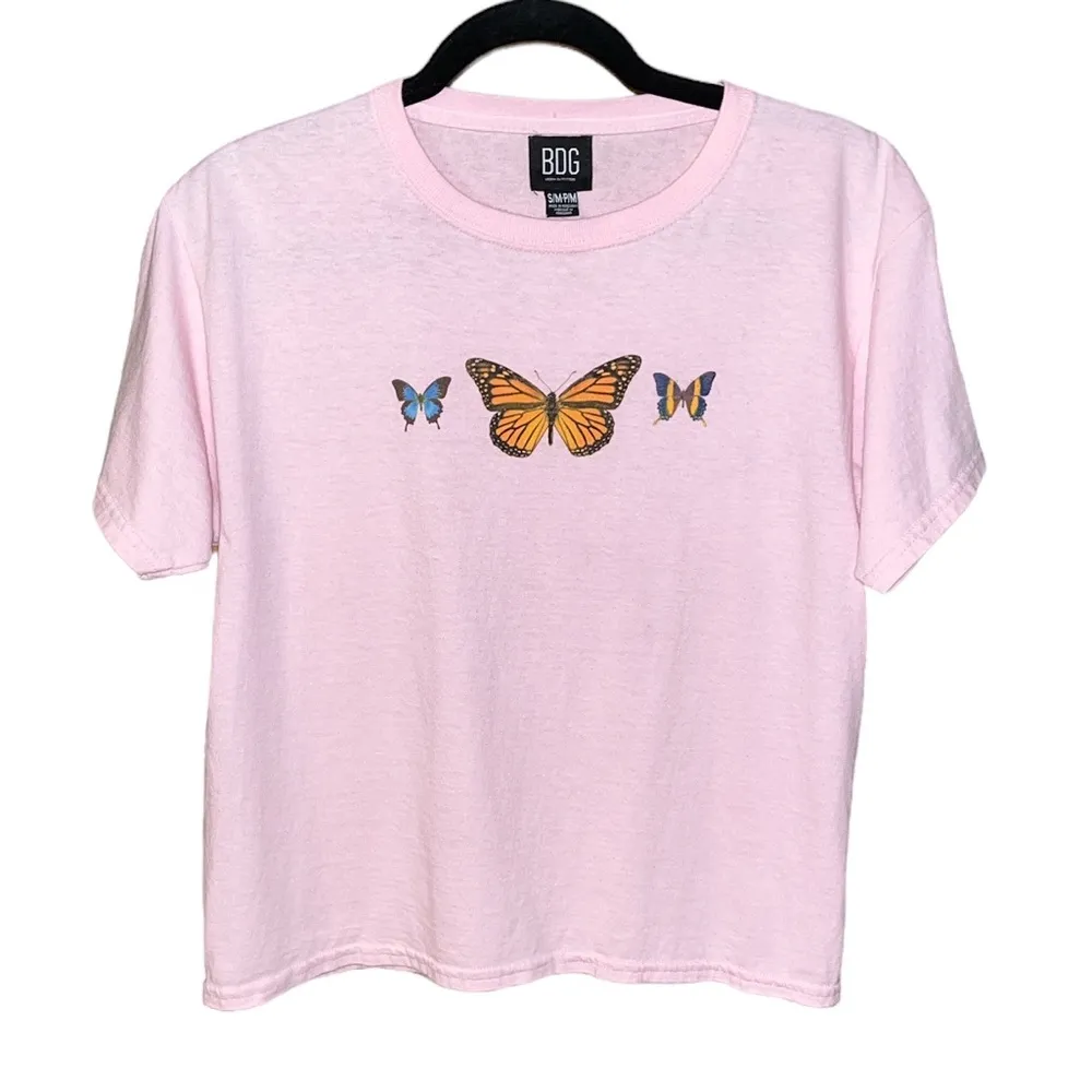 🎄BDG Cropped Butterfly Tee - Image 3