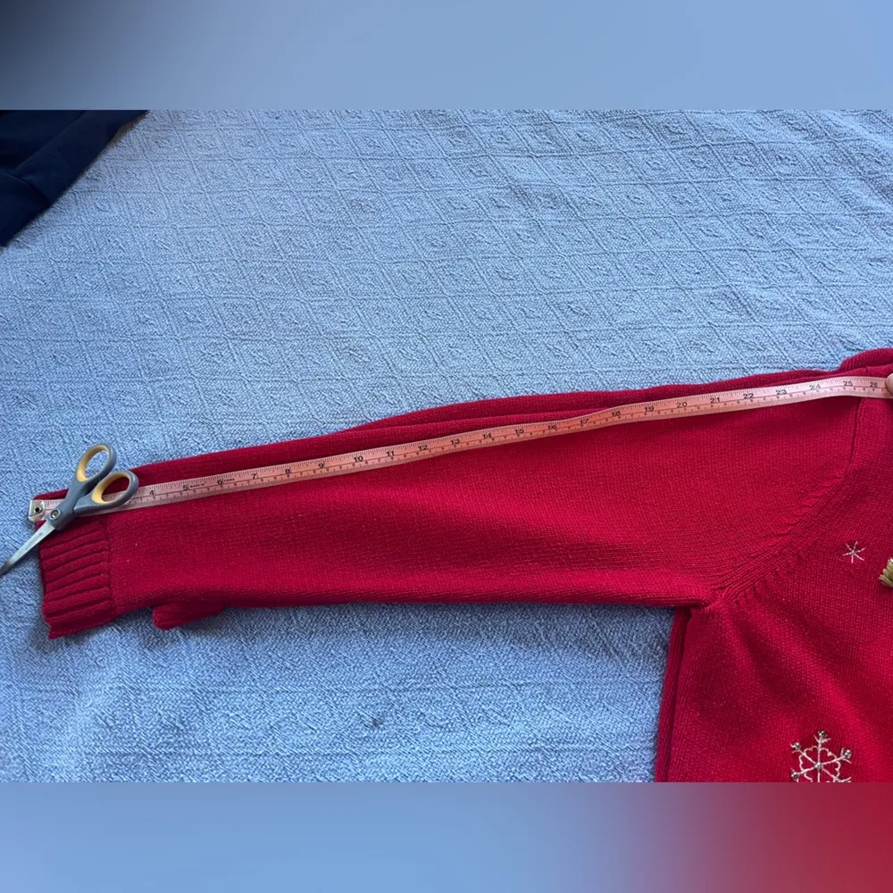 Vintage Winter / Holiday / Christmas Sweater - Image 15