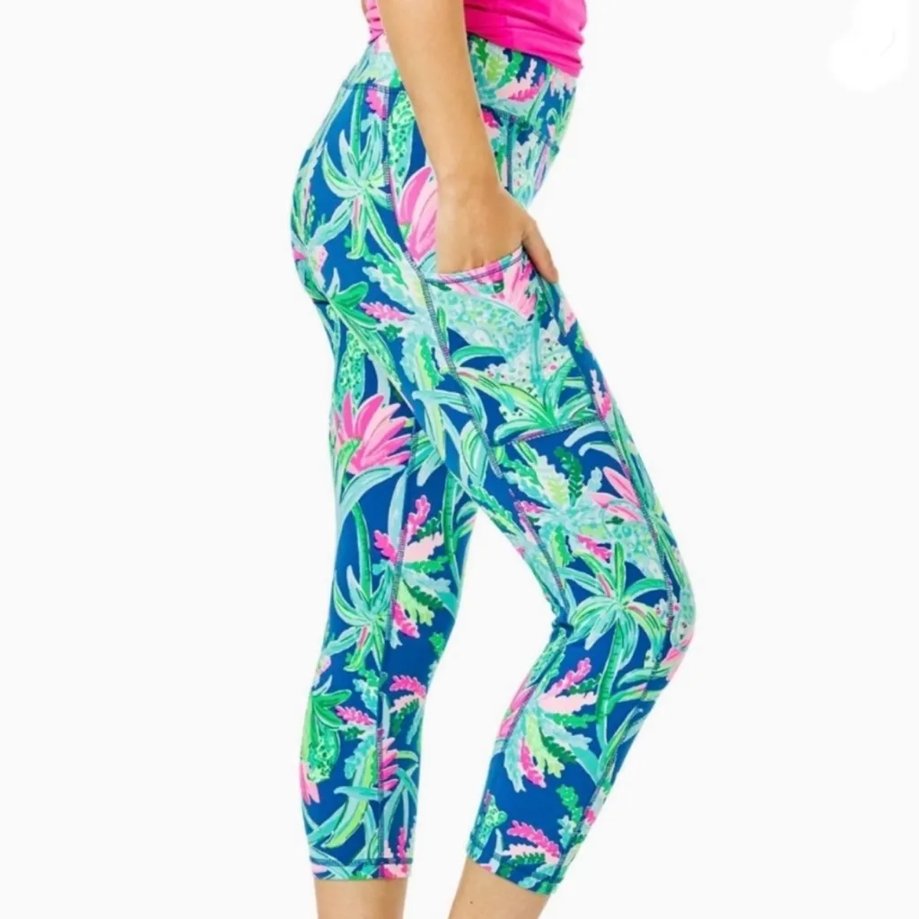 Lilly Pulitzer Weekender High Rise Crop Leggings Macaw Blue Sweet Escape Sz XXS - Image 4