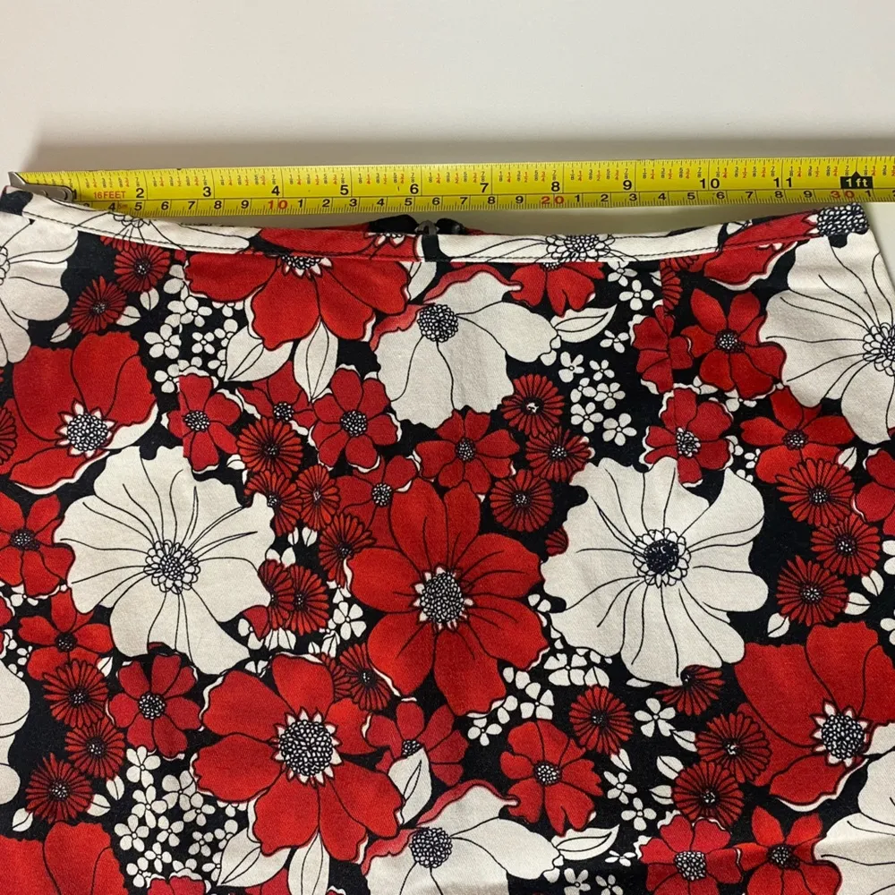 Vintage Y2K G.A.S. CO. Black Red & White Floral Mini Skirt - Image 12