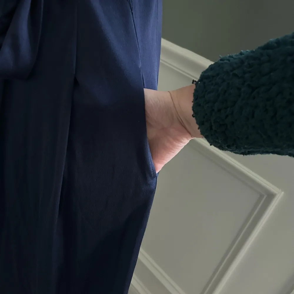 Tory Burch 100% silk navy shirt dress medium - Image 6