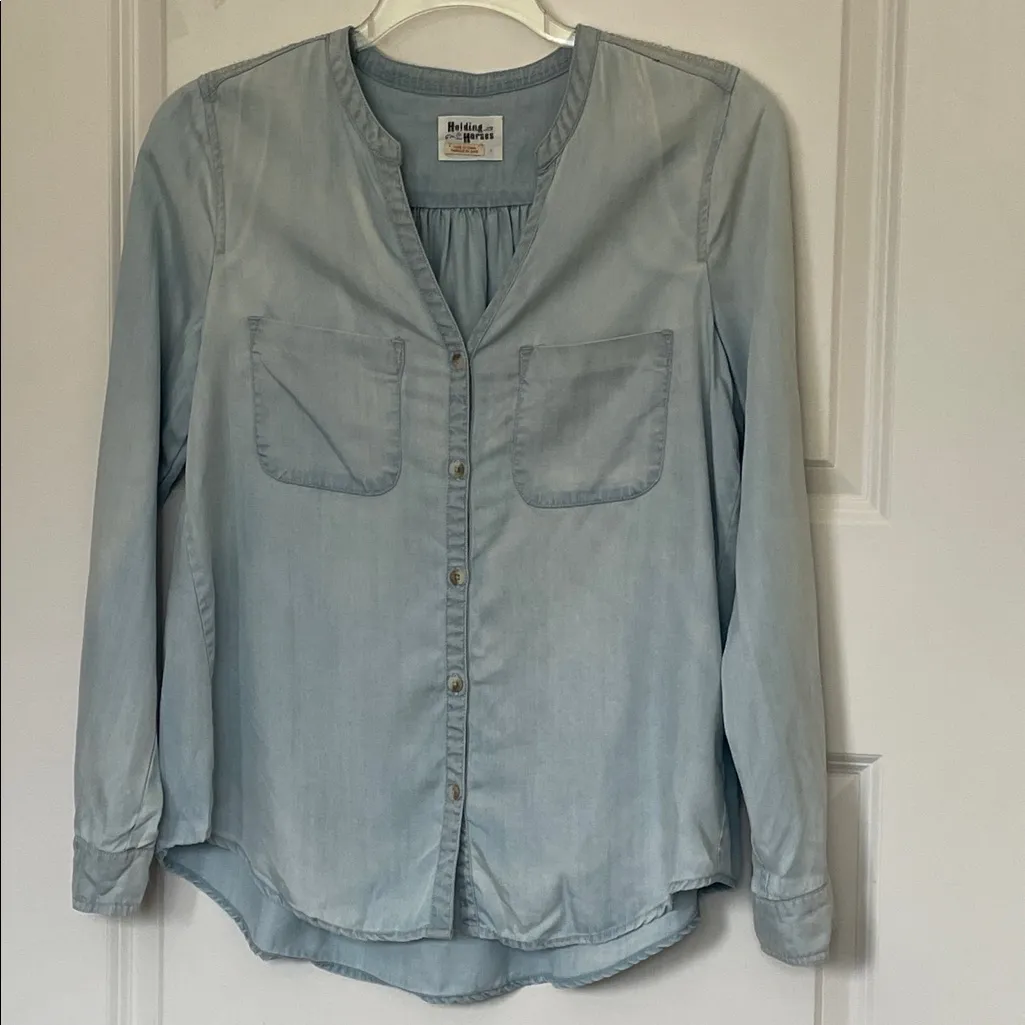 Anthropologie Holding Horses Chambray Top Small - Image 3