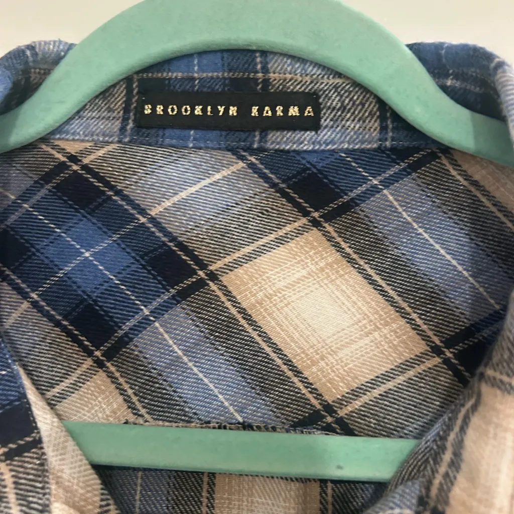 Women's Blue and Beige Plaid Button-Down Shirt - Image 2