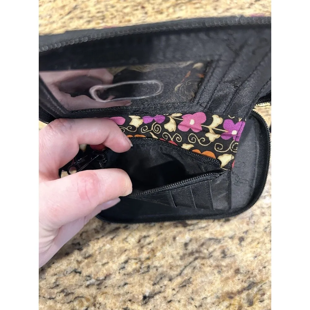 Vera Bradley Suzani Carry It All Wristlet - Excellent Condition - Image 5