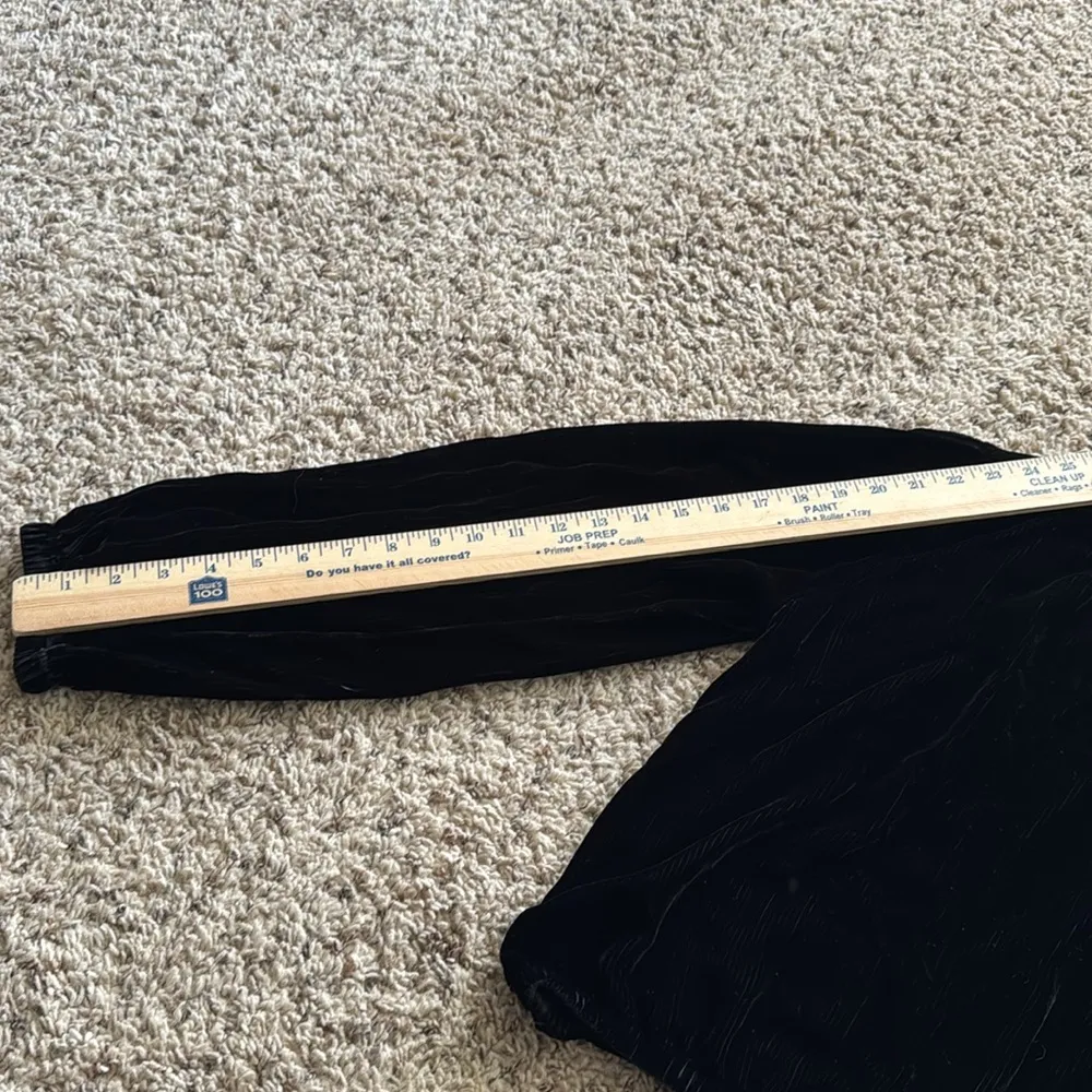 Bella Dahl - Velvet Raglan‎ Sleeve Blouse Black, Medium - Image 7