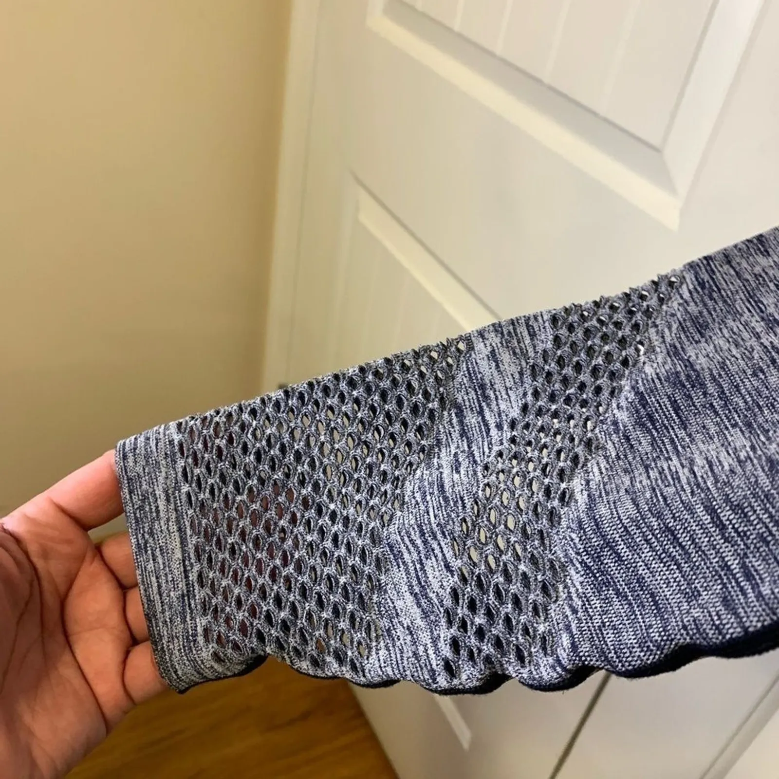 Victoria Secret PINK‎ Gray On Gray Seamless Compression Leggings Size Small # - Image 10