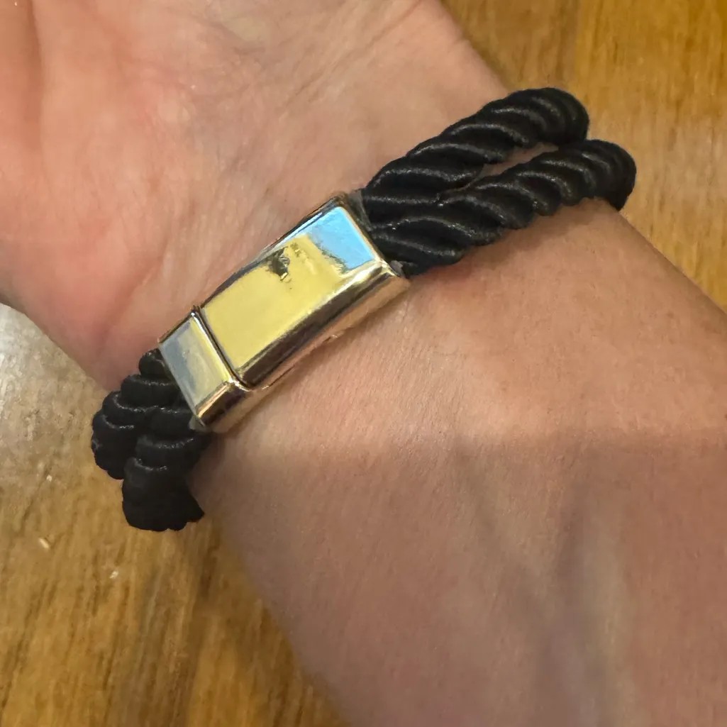 🌸Boutiques black roped bracelet - Image 2