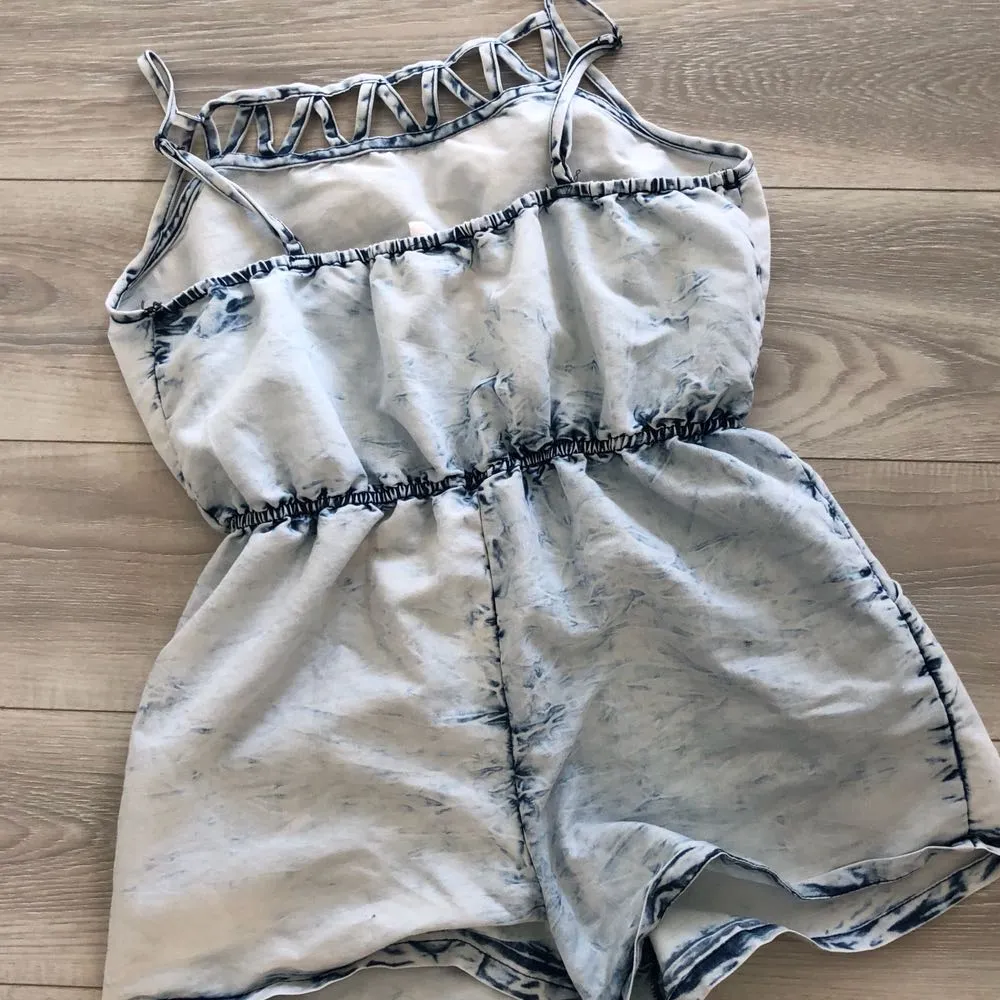 Light wash / blue romper  - Image 2