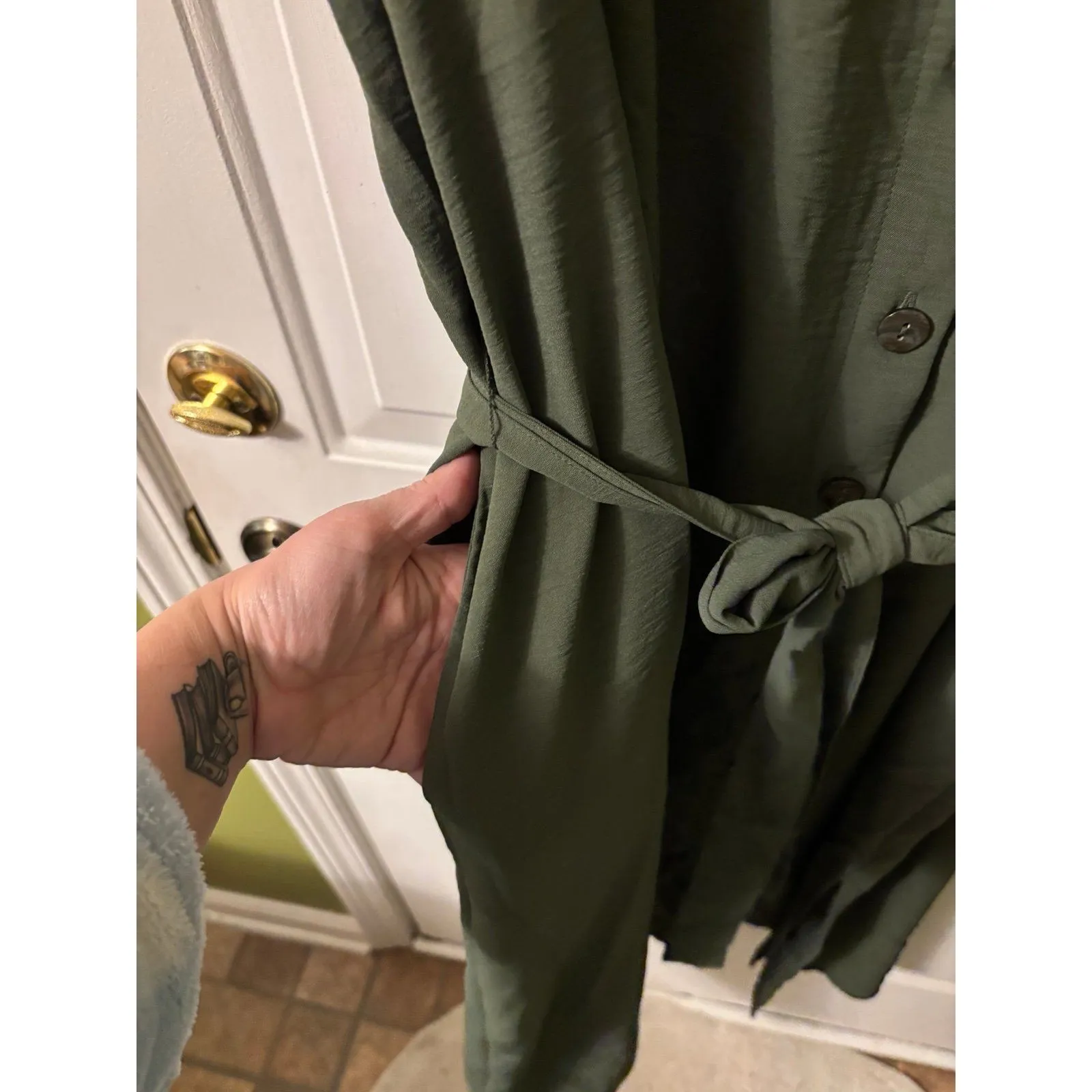 Time and Tru Women's Plus Button Down Shirt Dress with Belt, Size XXL 20 Green - Image 4