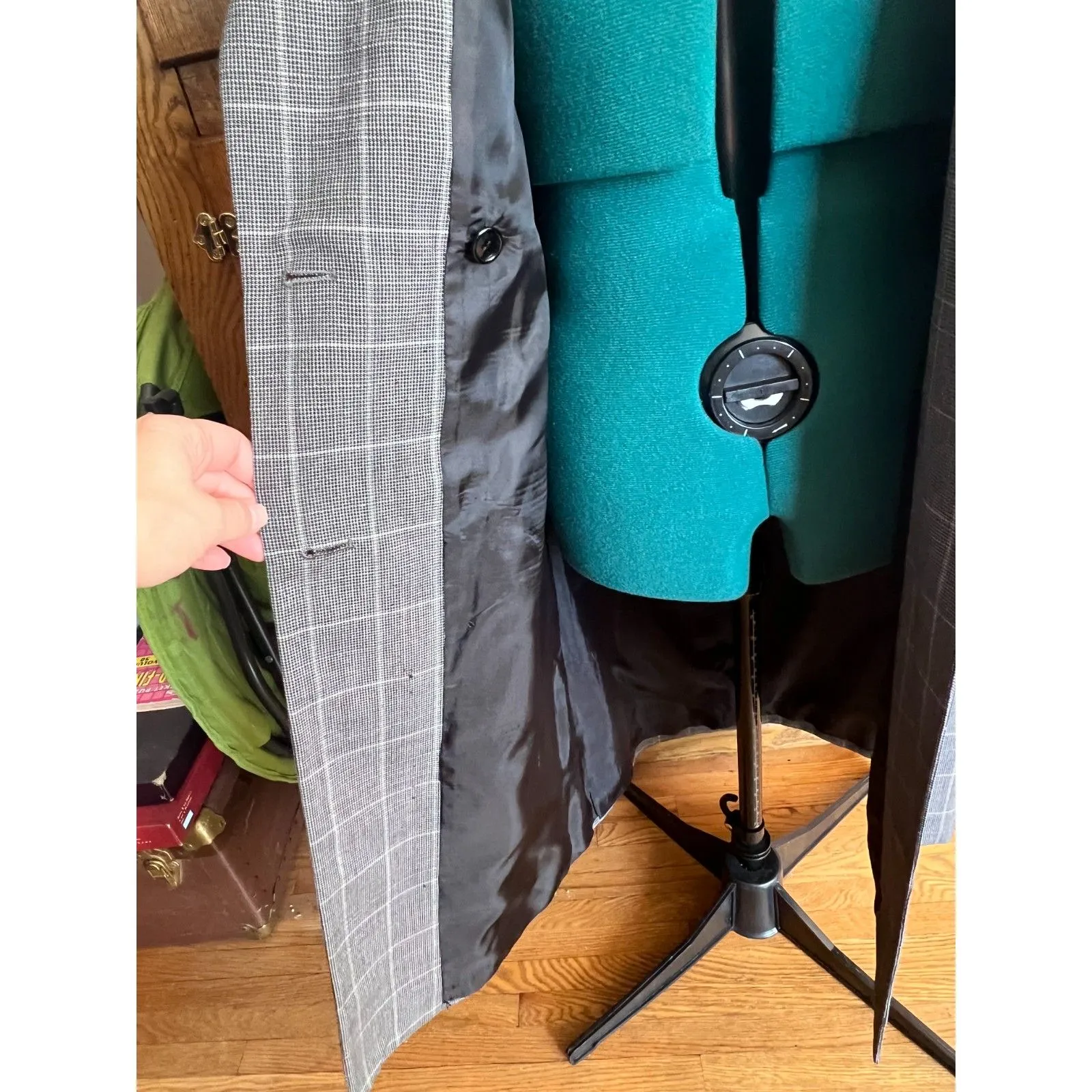 Harve Benard Trench Coat - Vintage 1980's - Image 8