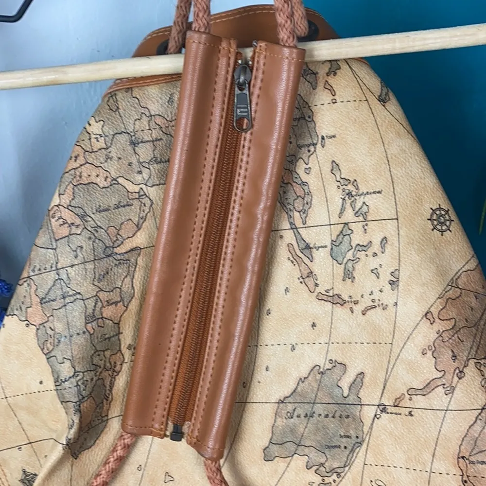 Europac global design vintage sturdy Lg backpack - Image 9