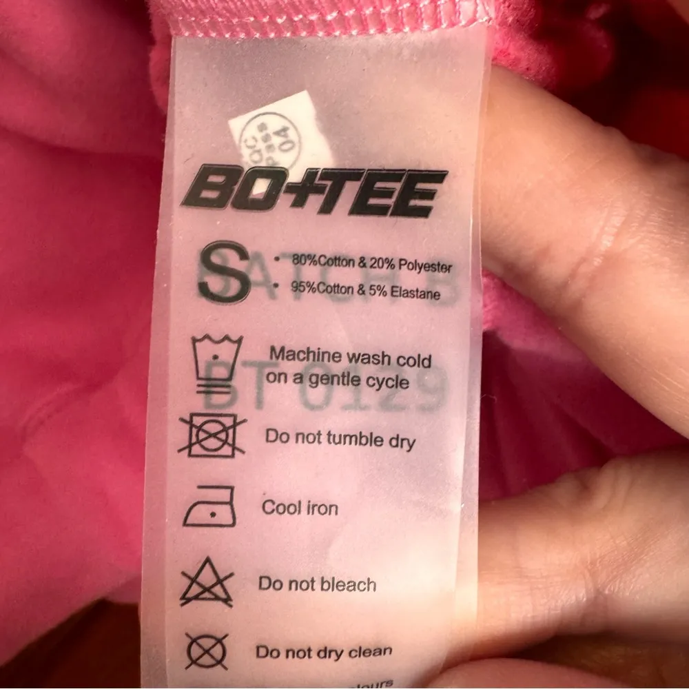 Bo+Tee Vibrant Pink Cropped Sweatshirt Size Small - Image 5