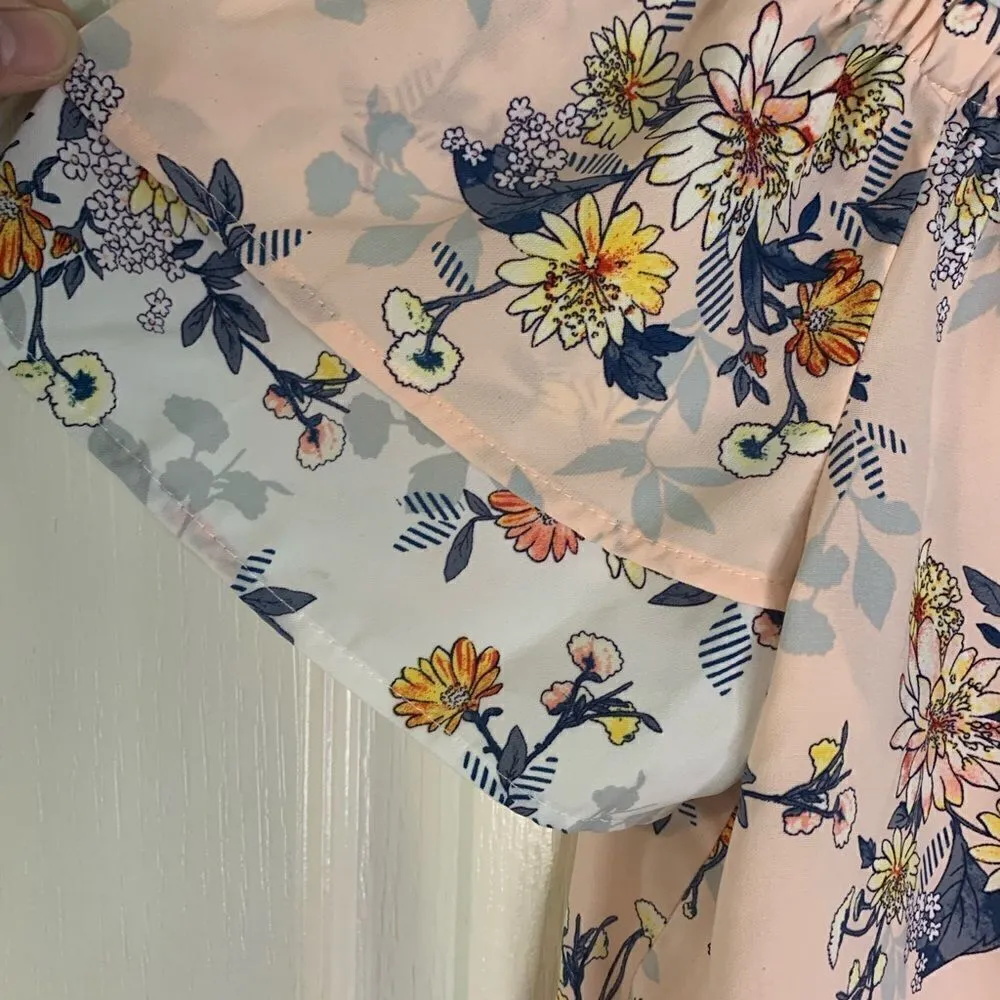 Skies are blue floral top size M‎ - Image 4