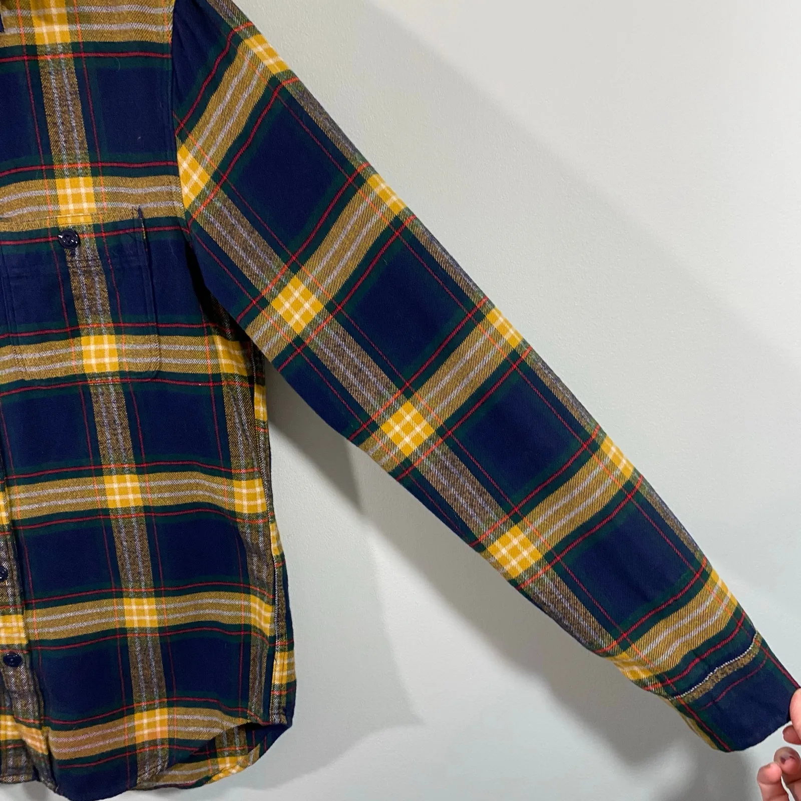 J Crew Men Navy & Yellow Plaid Slim Fit Mid Weight Flannel Button Up Size S - Image 6