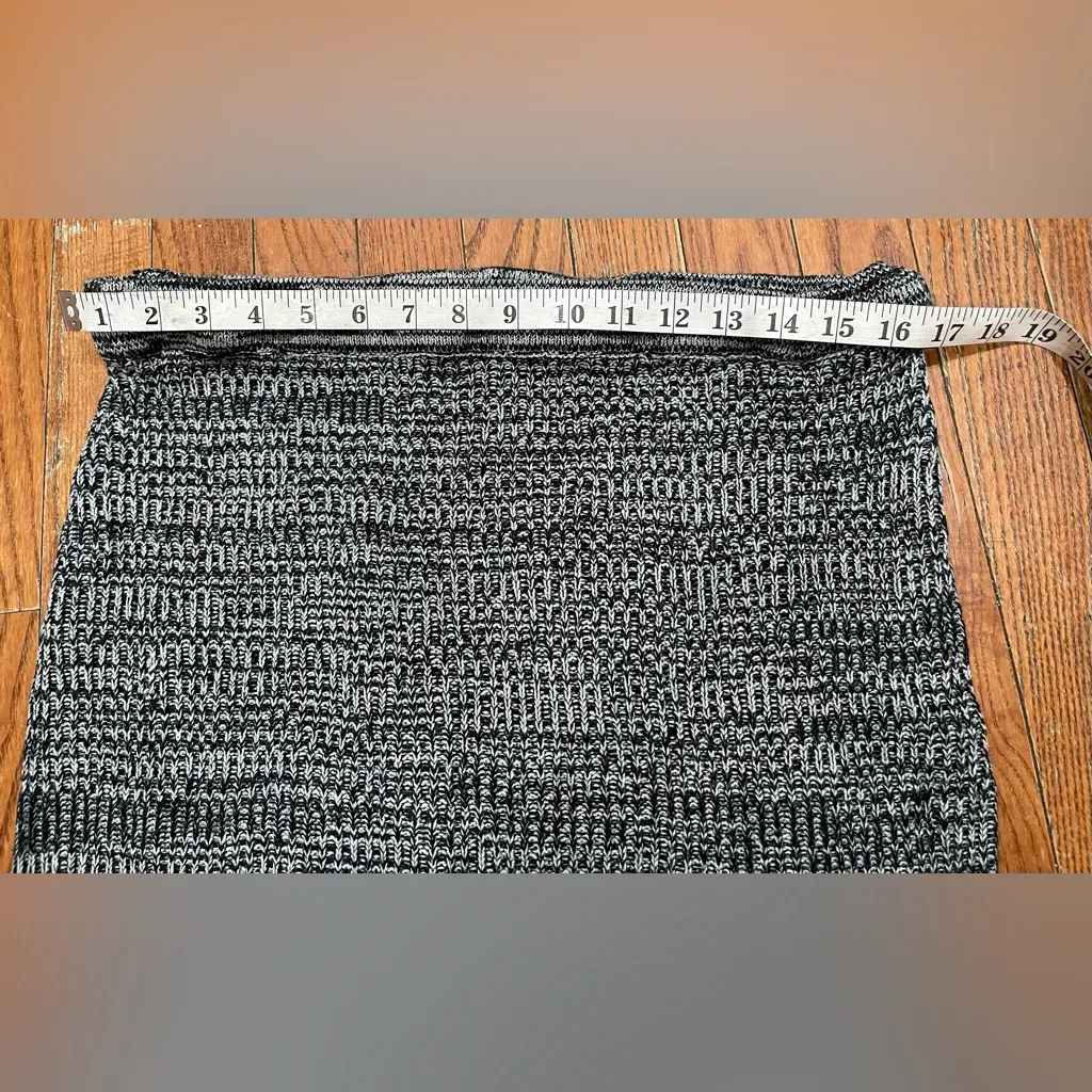 Caren Sport Black and Gray Textured Pencil Skirt Size 3X - Image 9