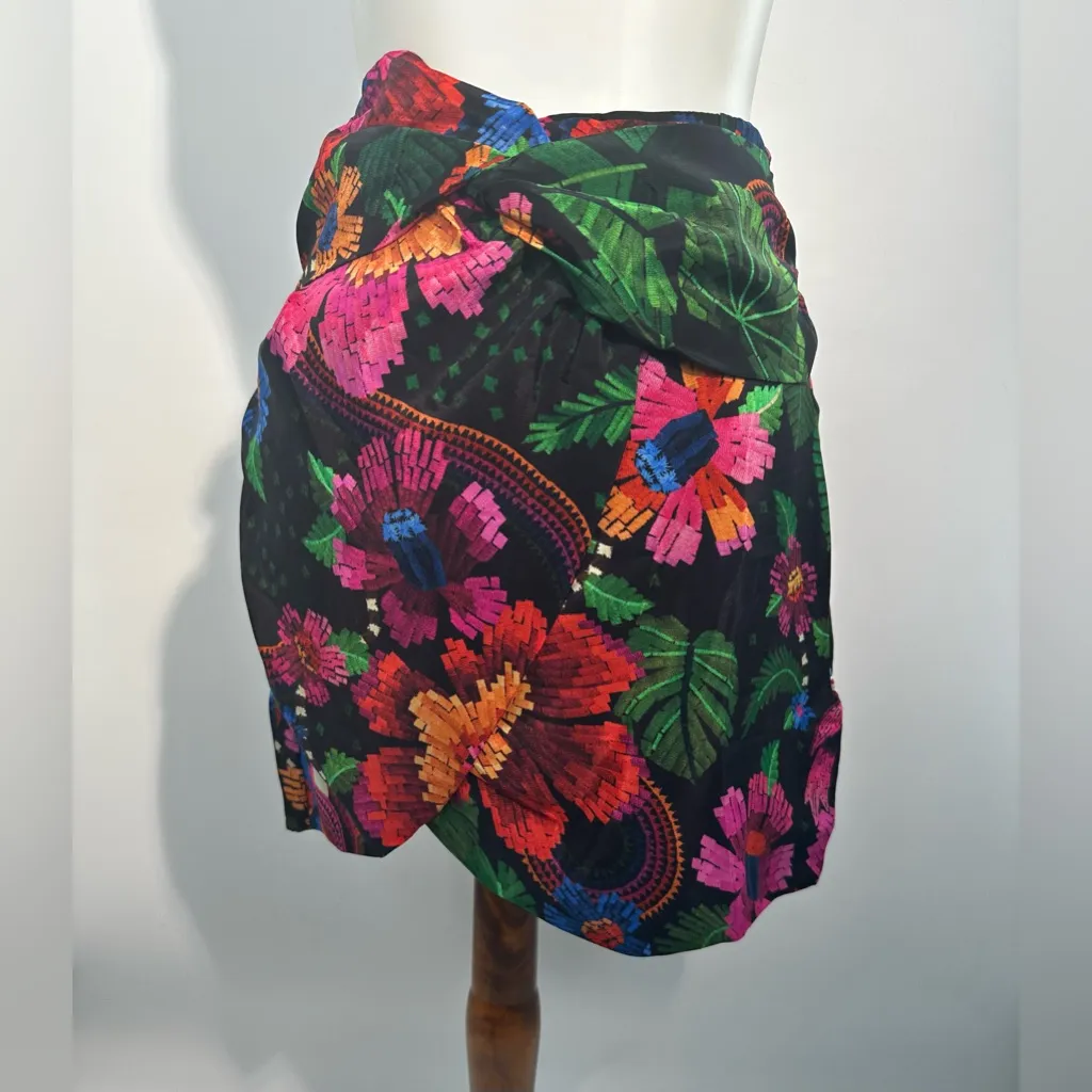 Farm Rio Blooming Garden Mini Skirt XS Twist Front Tropical Floral Print Green - Image 3