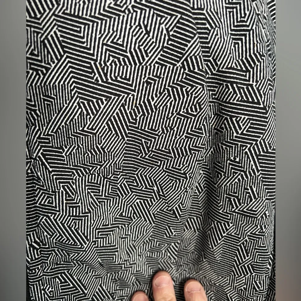 *RARE* Scuba Full Zip Hoodie “SeaWheeze” size 8 in white and black - Image 7