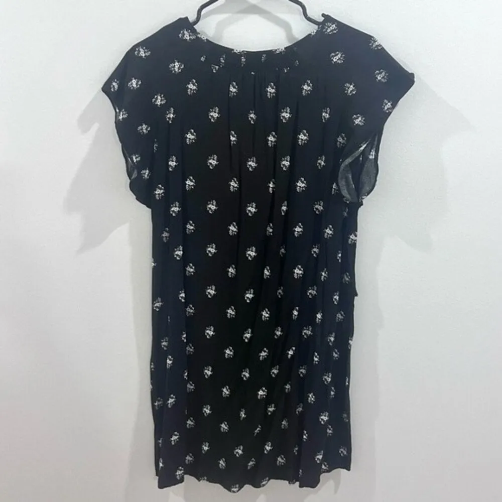 black and white ditsy floral flutter sleeve dress size XS - Image 5