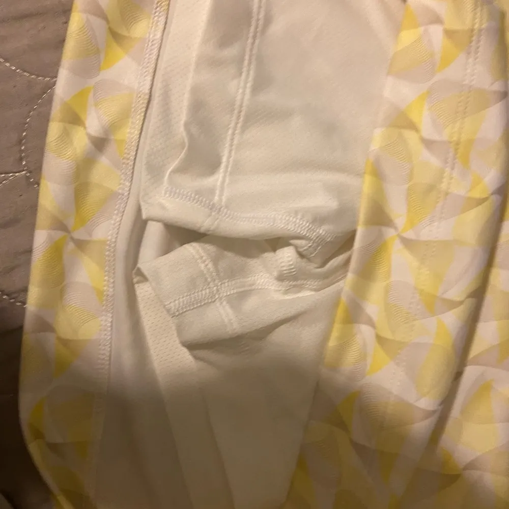 Nike Golf skort yellow and grey designer golf women's size 4 with a 16” waist - Image 7