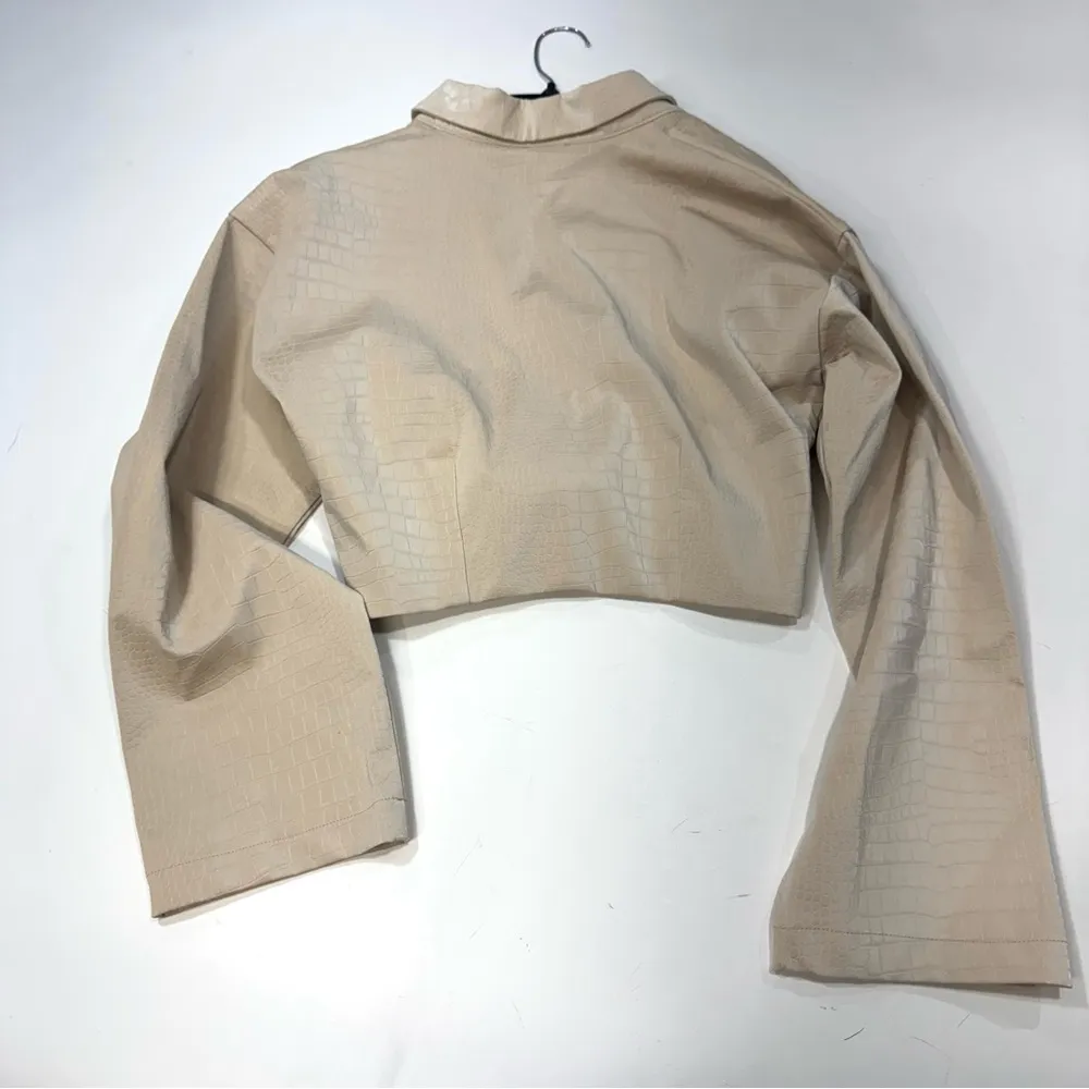 Line and Dot  Inspire Top in Bone Medium - Image 3