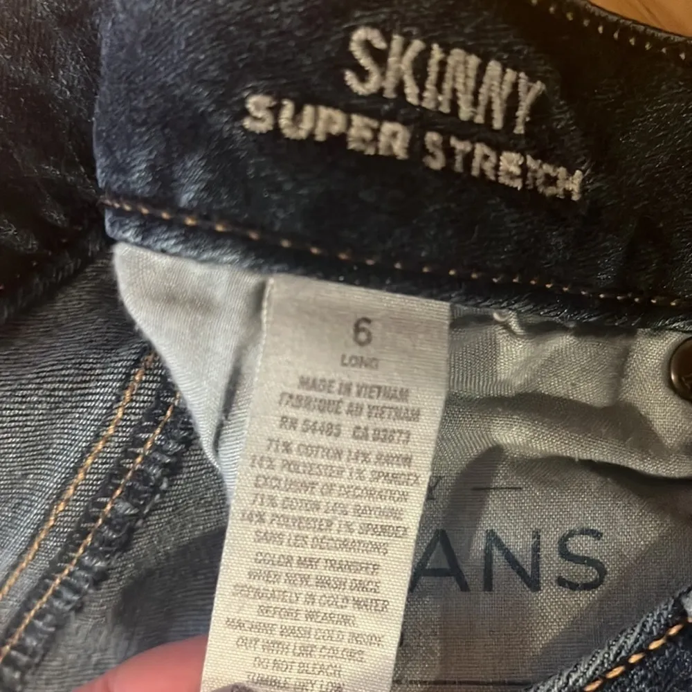 American Eagle outfitters skinny super stretch jeans size 6 long. - Image 4