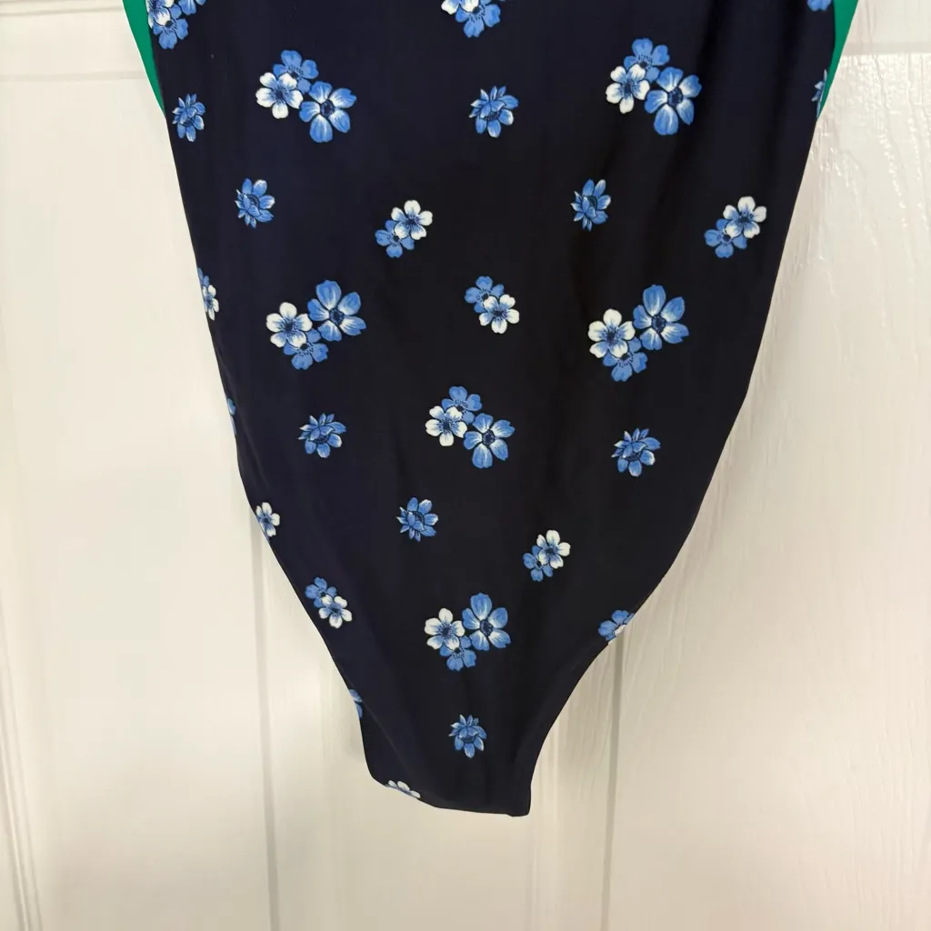 Aerie Navy And Green Floral One Piece Swimsuit Size Large‎ - Image 4