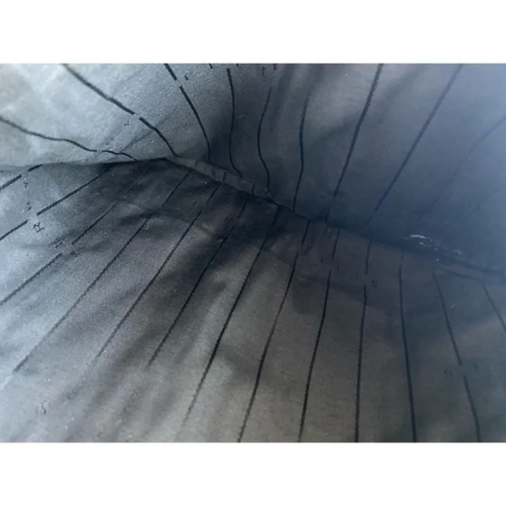 Perry Ellis • Grey Stripe Flap Handbag - Image 8