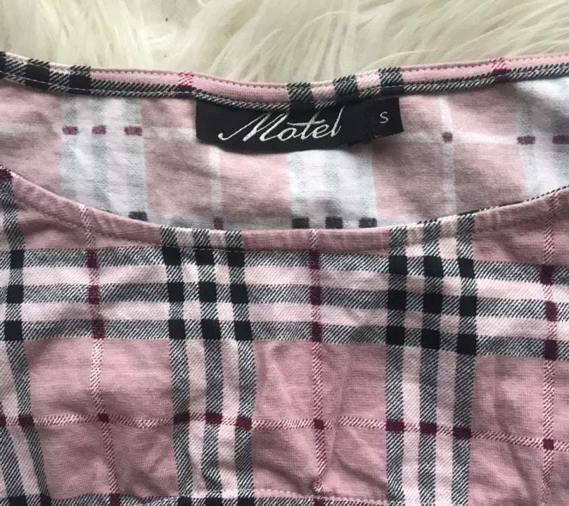 Motel Pink Crop Top - Image 4