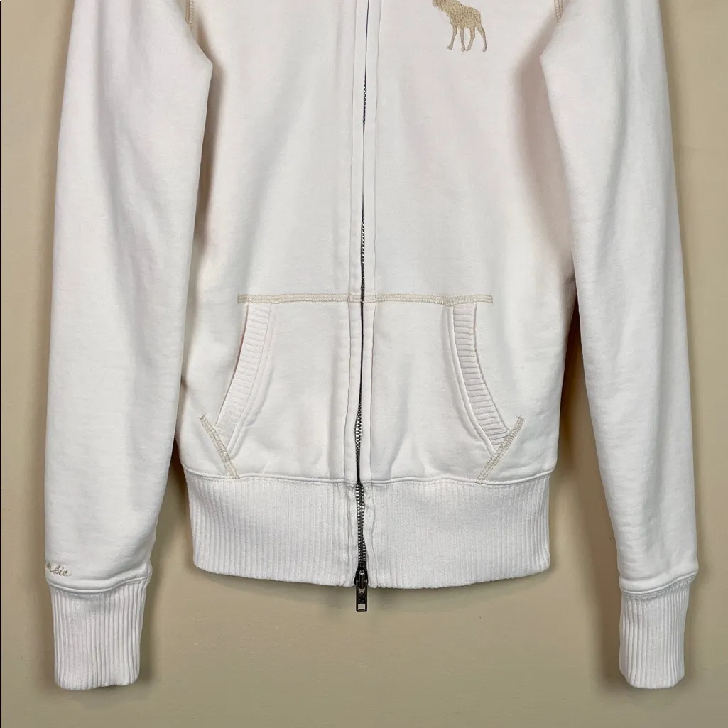Y2K Abercrombie & Fitch Women’s Faux Fur Lined Cream Preppy Zip-Up Jacket - Image 3