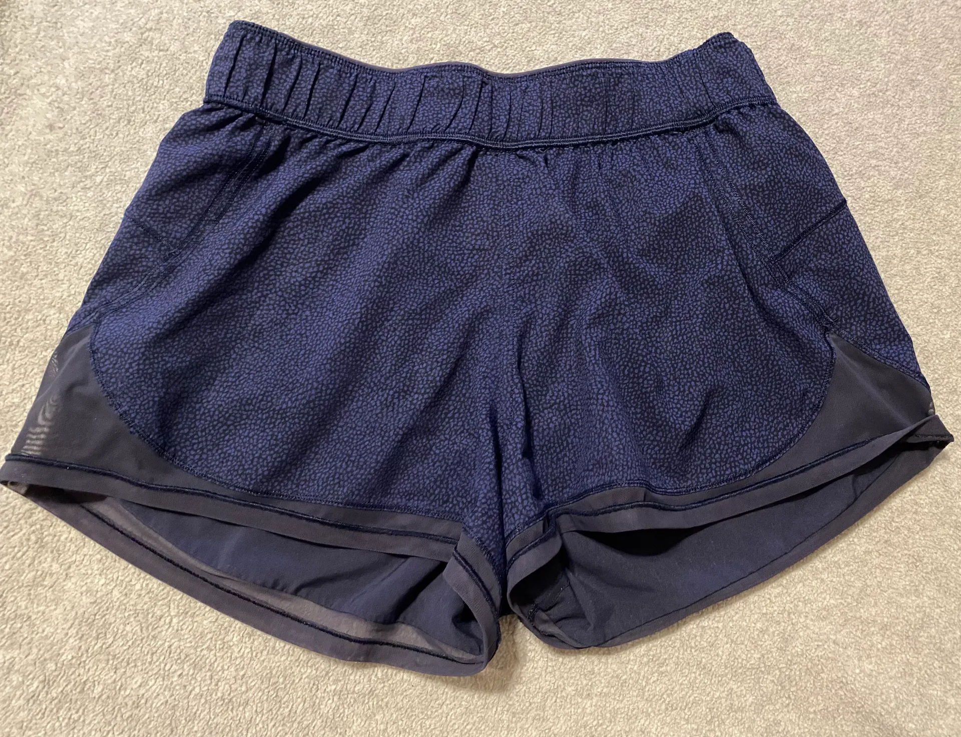 Two With One Short Mid Rise 3” Size 6 Midnight Navy Chakra Print - Image 4