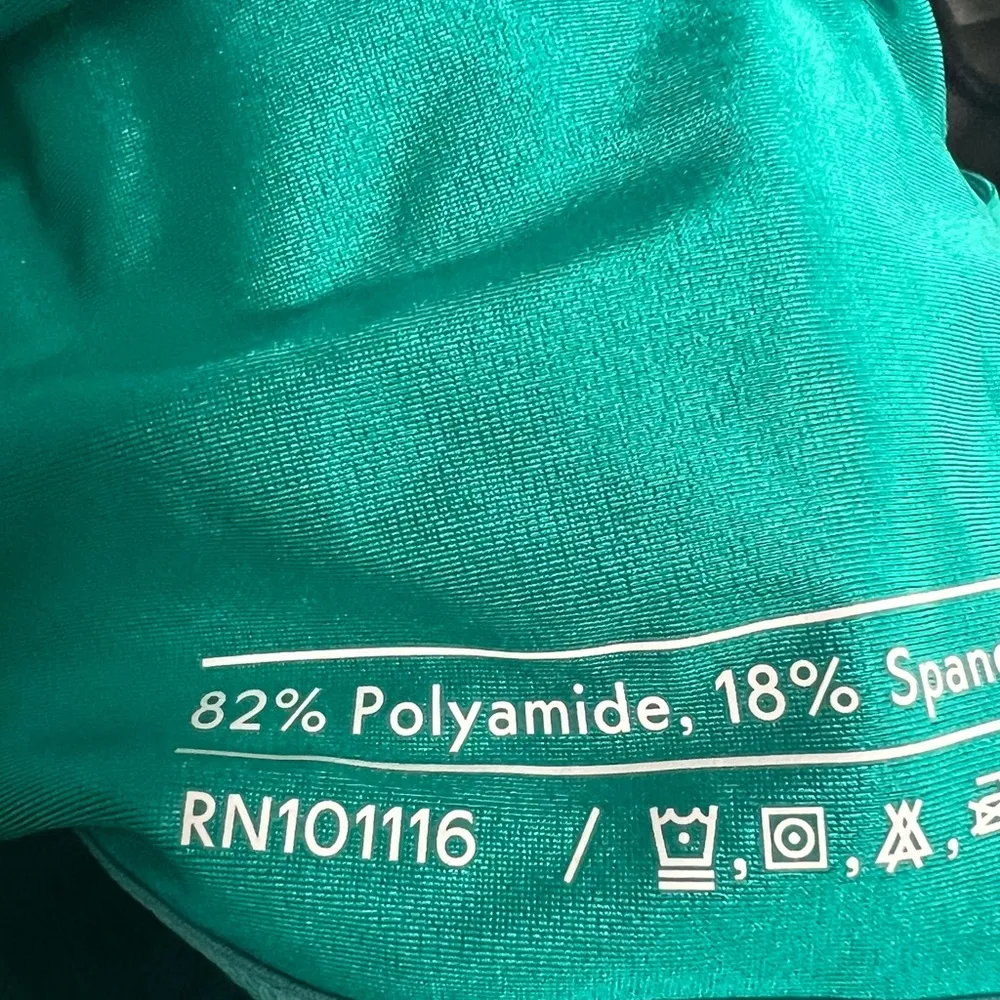 Outdoor Voices Bondi Beam Bra, New with Tags - Image 4