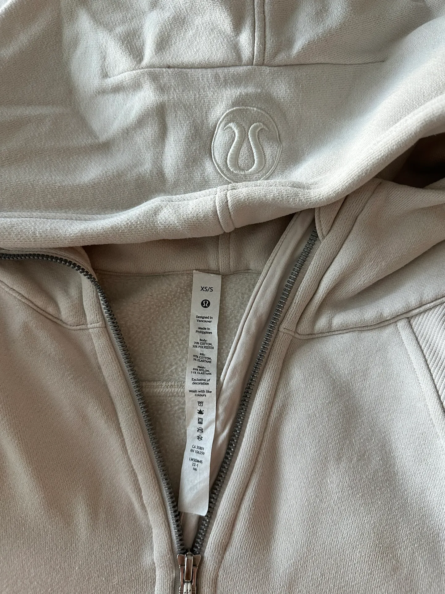 Scuba In Beige - Image 4