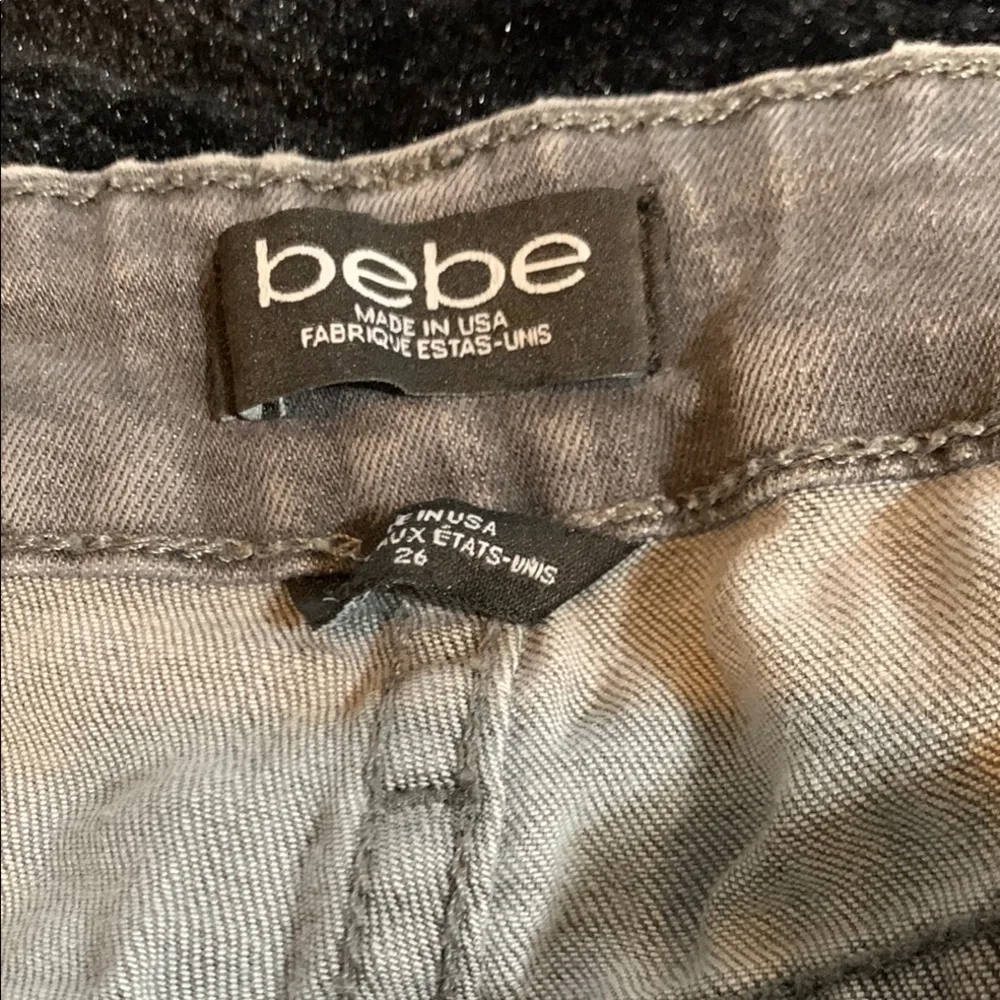 Women's Distressed Gray Bebe Chic Skinny Denim Jeans Size 26 - Image 5