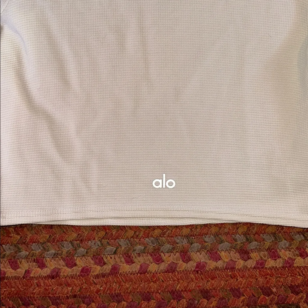ALO WHITE WAFFLE KNIT CROP BABY TEE - Image 3
