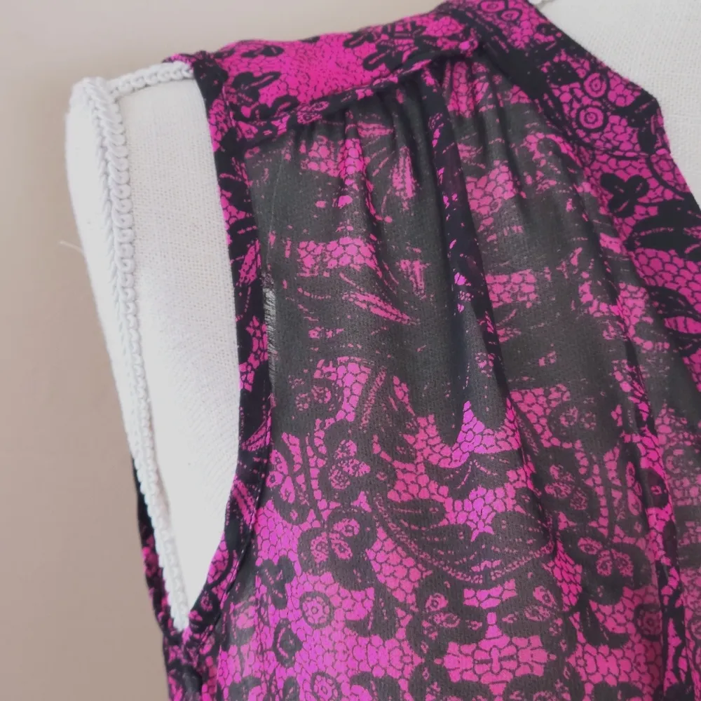 a.n.a paisley print blouse size medium - Image 2