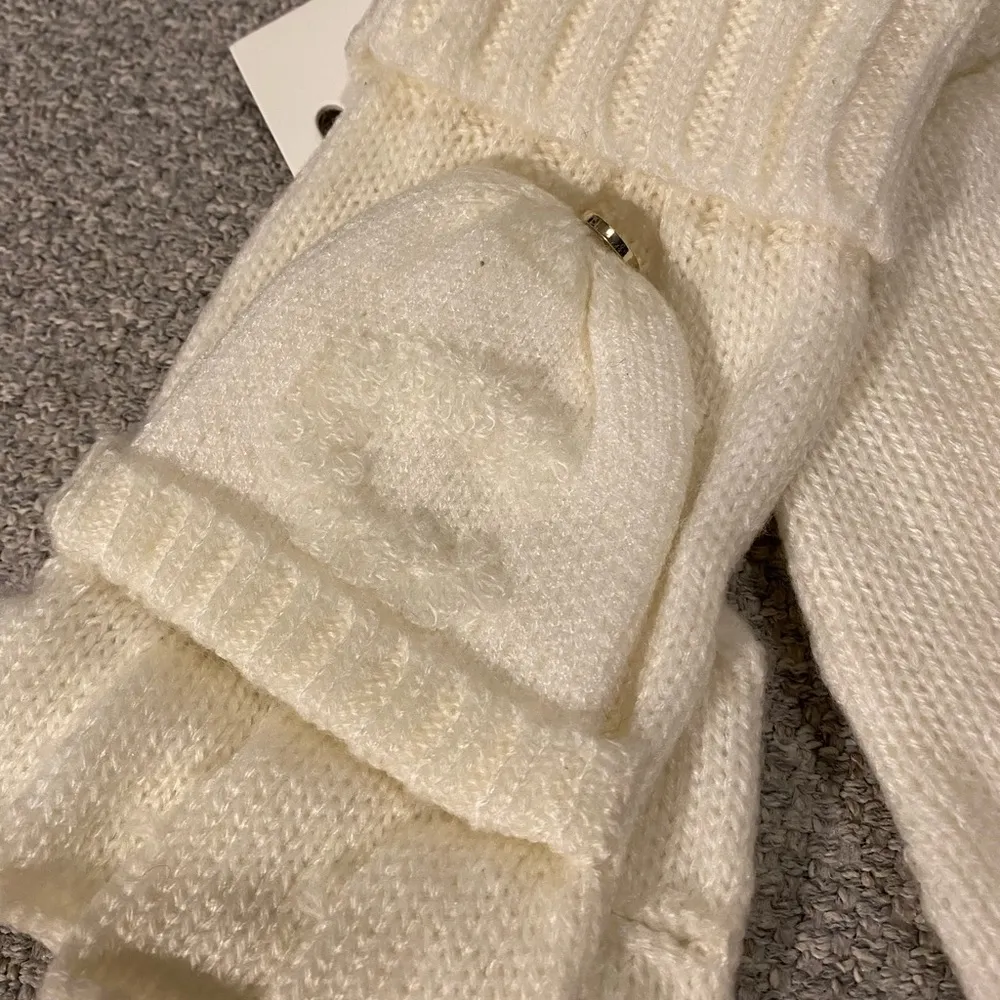 Calvin Klein Pop Top Fingerless Gloves #16 - Image 3