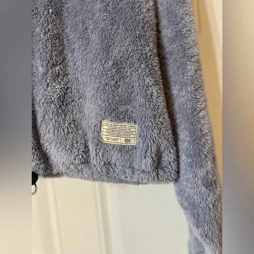 BDG Fuzzy Cropped Hoodie One Size Warm Loungewear Soft Winter - Image 2