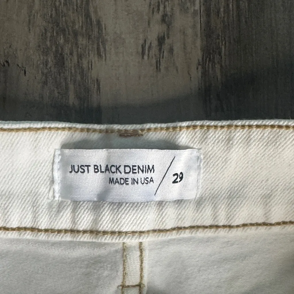 Just Black Women's High Waist Off-White Shorts - Image 2