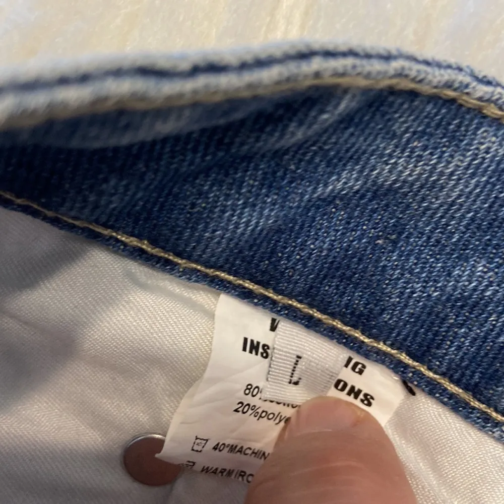 EM Hello beautiful jeans size L inseam 30” waist 32” soft compere to other jeans Size L - Image 12