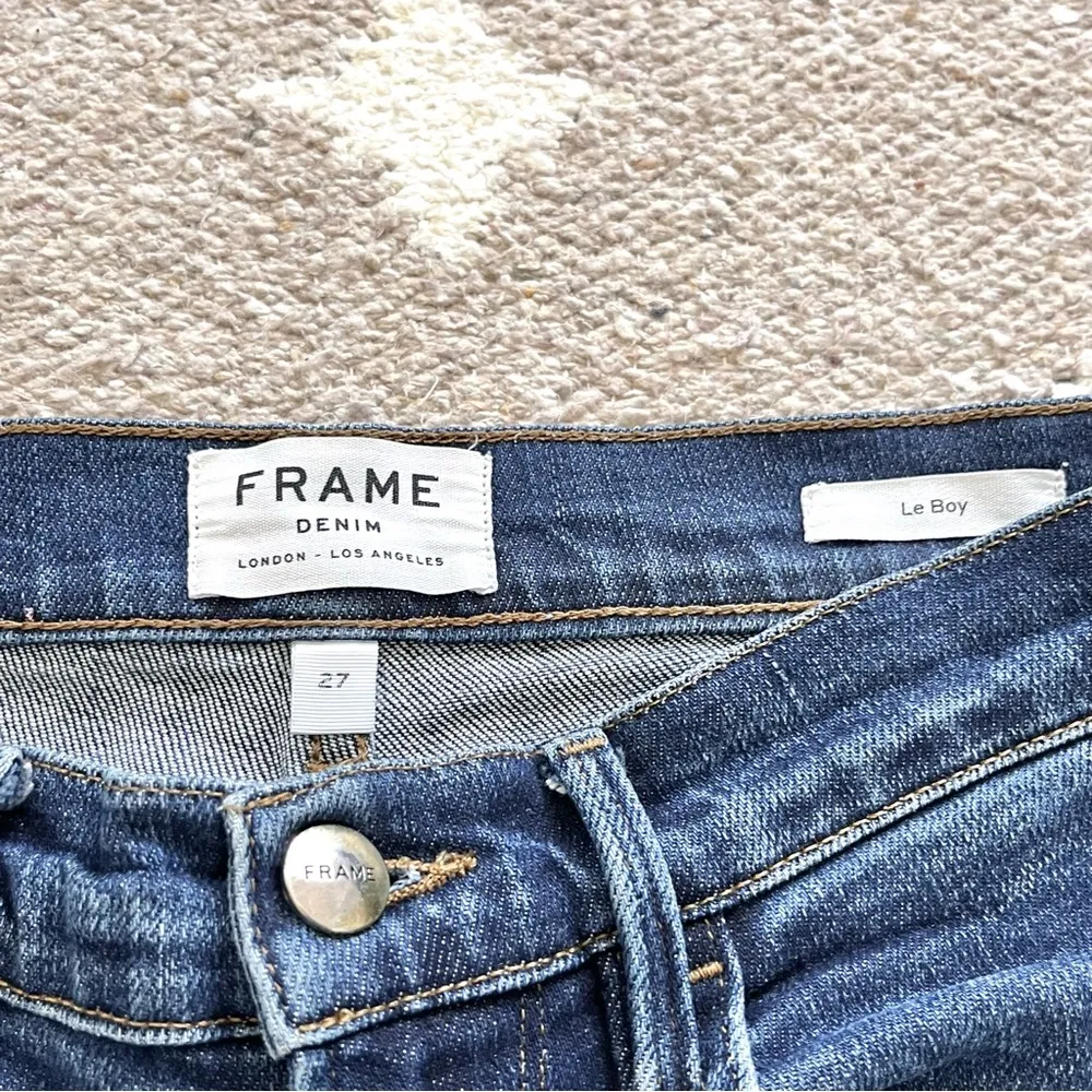 Frame Denim Le Boy Crop Straight Frayed Hem Jeans in Pondview Size 27 - Image 11