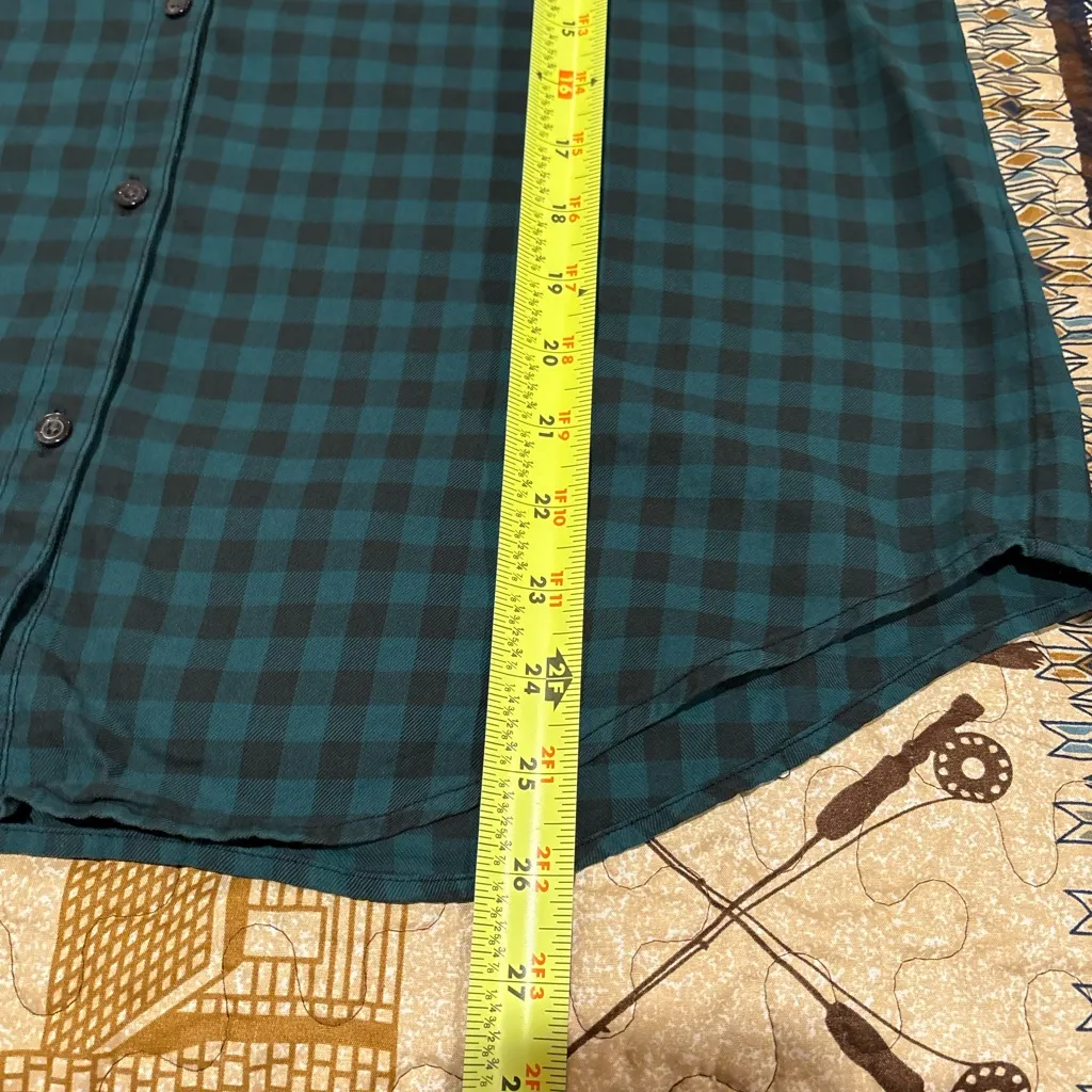 Calvin Klein Jeans button-up long-sleeve plaid shirt women’s L - Image 8