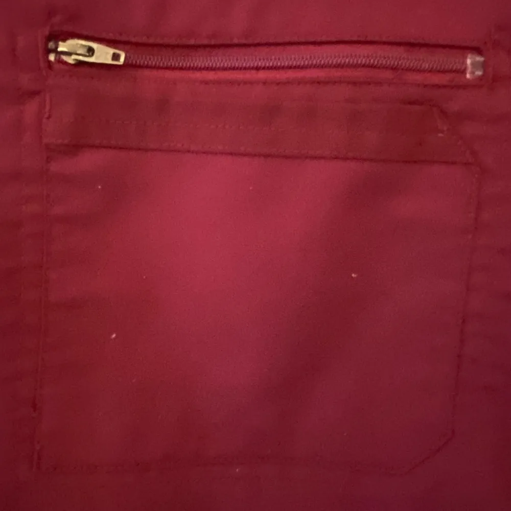 Dickies Nurse Scrub Burgundy Short Sleeve Shirt Women’s Sz Small - Image 5