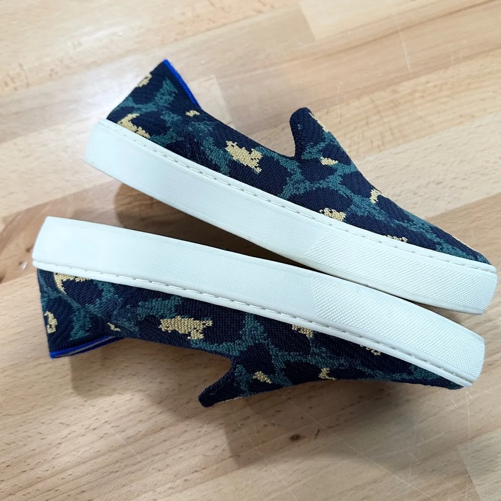 Rothy's Slip On Blue Spot Leopard Cheetah Print Sneakers Navy size 5 - Image 4