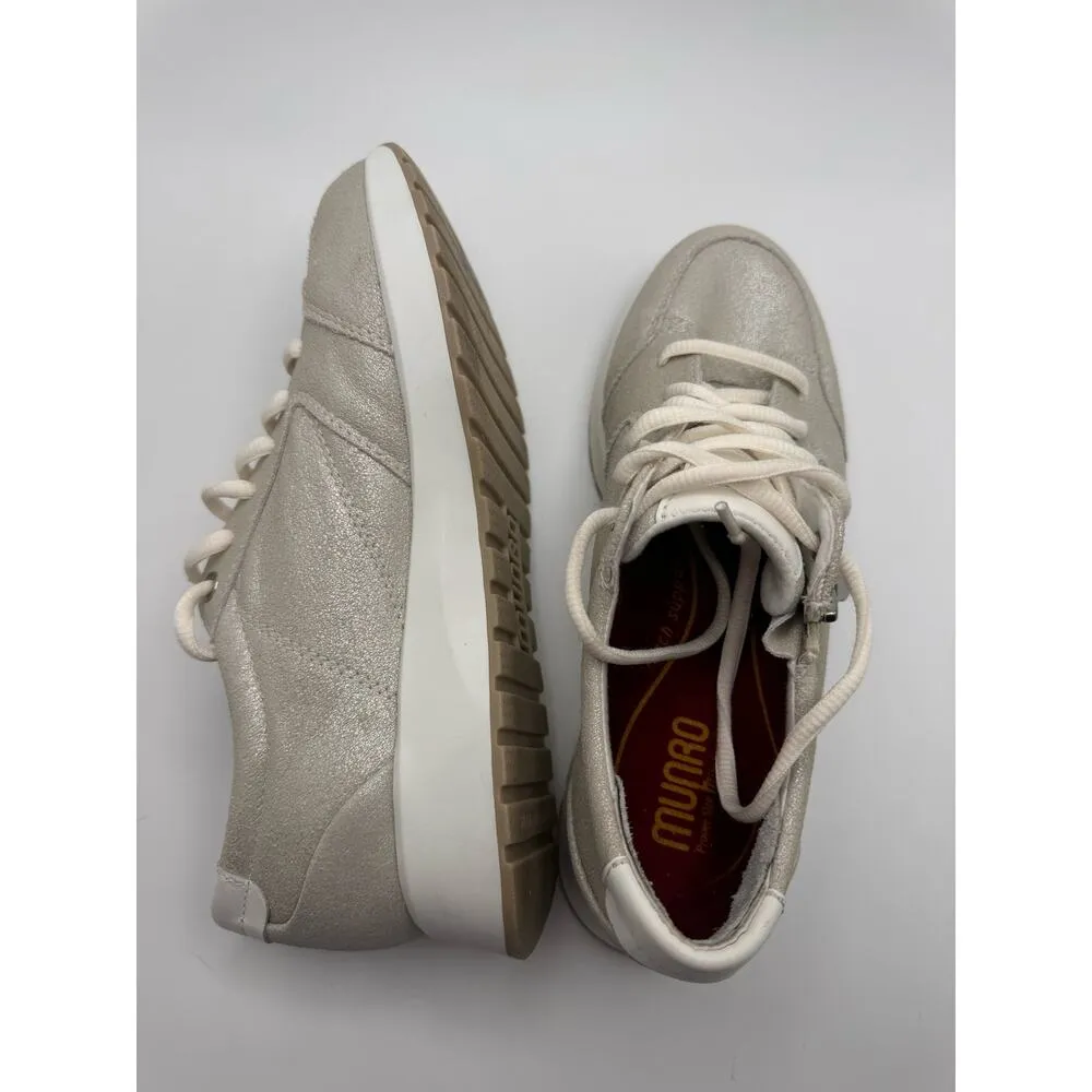 Munro Sutton leather Sneaker in gray silver  size 7.5M - Image 6