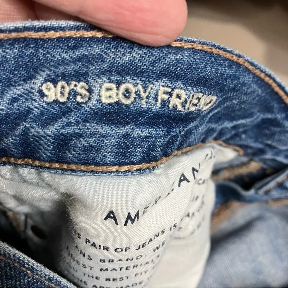 American Eagle Outfitters 90’s boyfriend Jeans‎ button fly size 8 - Image 10